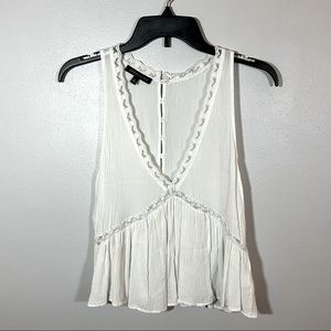 Kendall & Kylie Deep V Flowy White Lace Tank Sz S